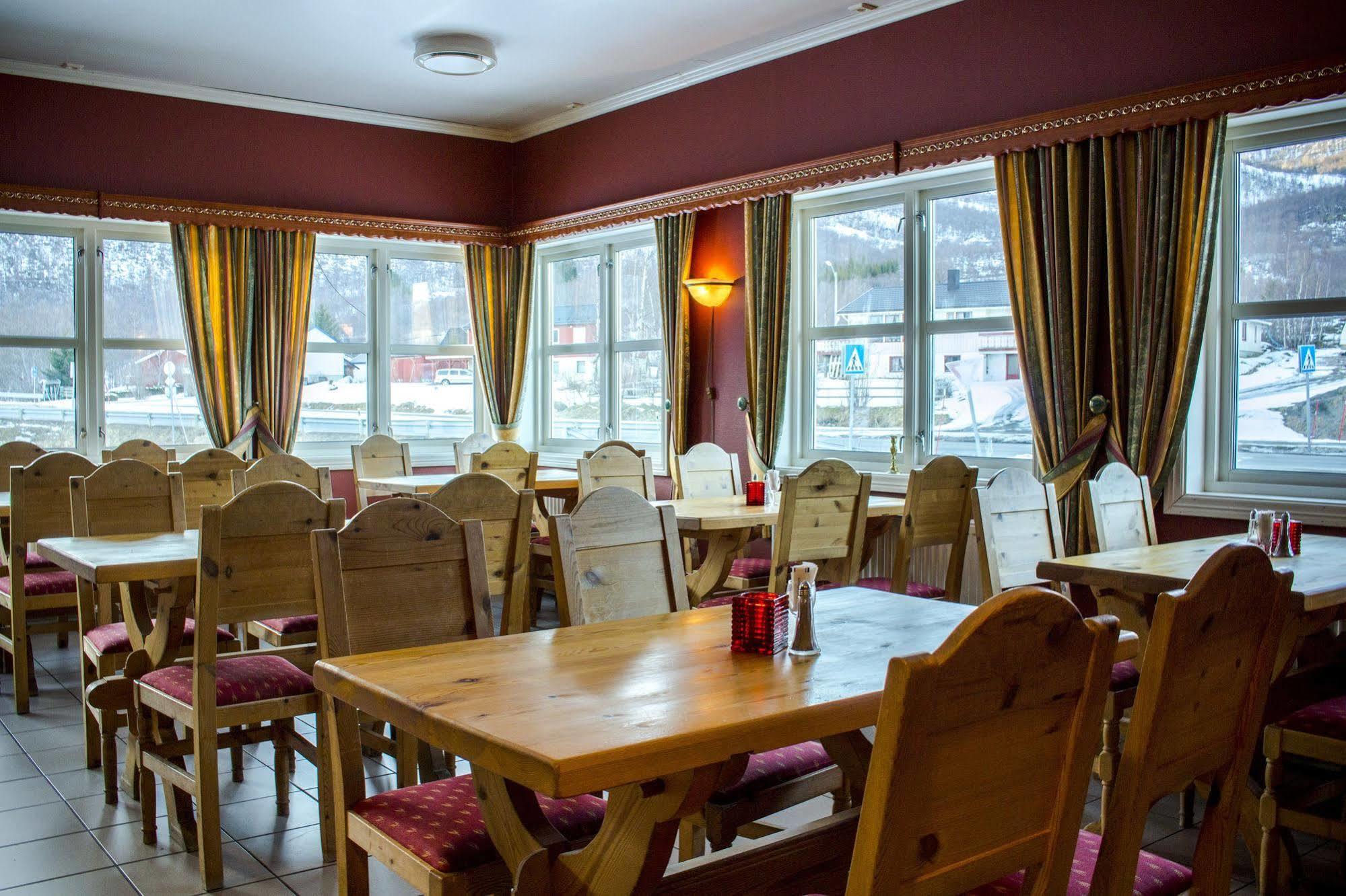 Tysfjord Hotel Storjord I Tysfjord 외부 사진